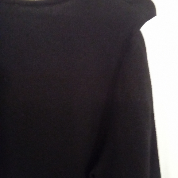 Max and Marcus Long Sleeve Zipper Front Pullover Crepe Top - Picture 5 of 10